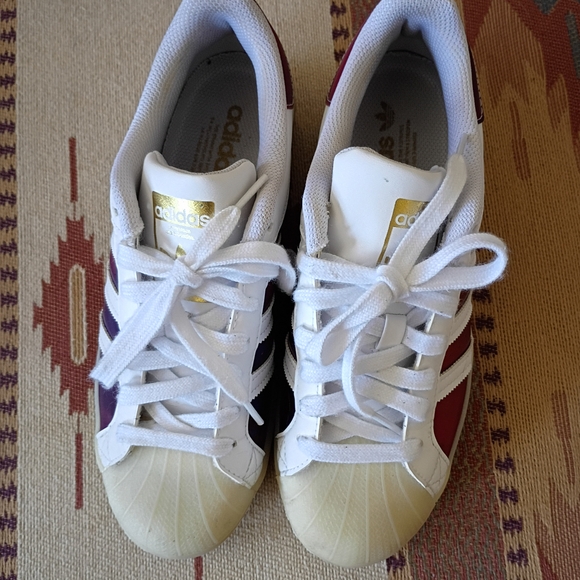 Color Change Superstar Adidas RARE - Picture 3 of 9